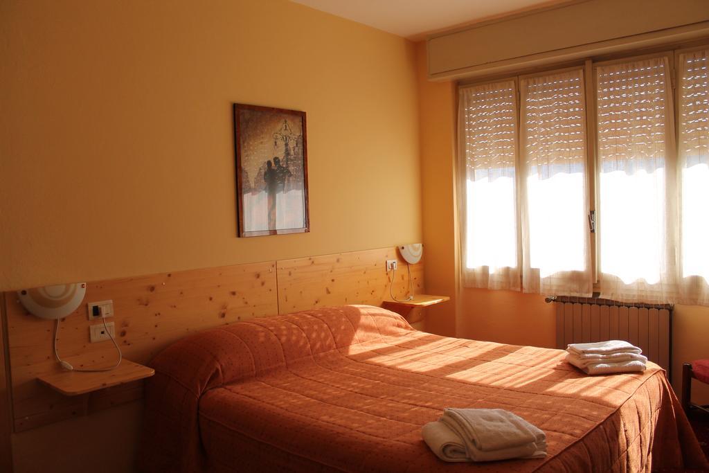Hotel Poggio D'Oro Рива-ди-Сольто Экстерьер фото