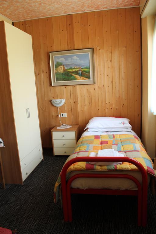 Hotel Poggio D'Oro Рива-ди-Сольто Экстерьер фото