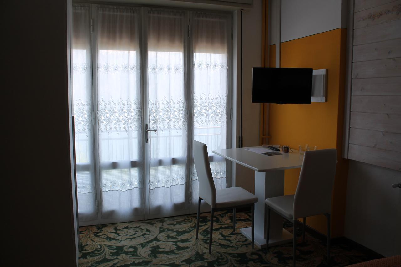 Hotel Poggio D'Oro Рива-ди-Сольто Экстерьер фото